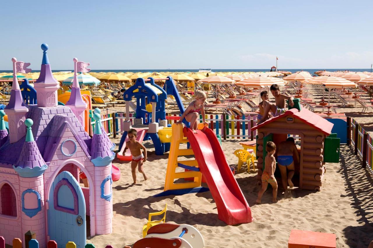 Hotel Rosati Rimini Buitenkant foto