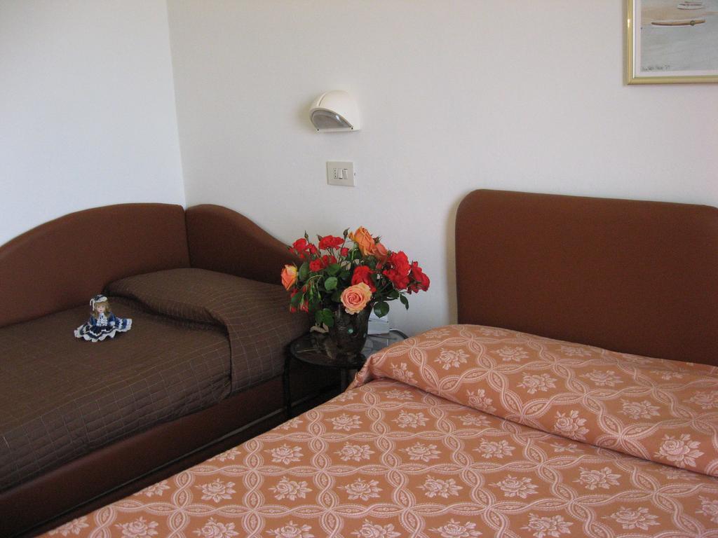 Hotel Rosati Rimini Kamer foto